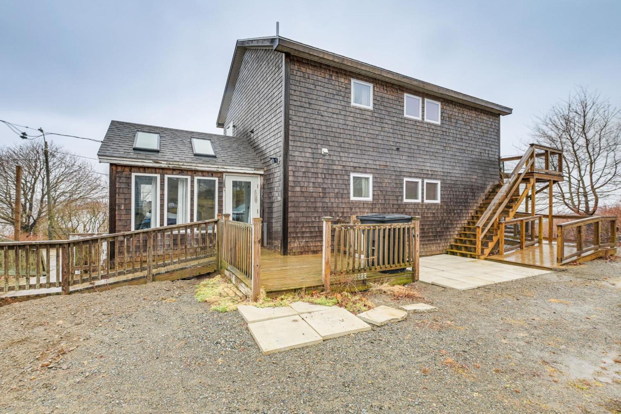 Cozy Maine Getaway Covered Deck, Walk To Beach! Lubec Exterior photo